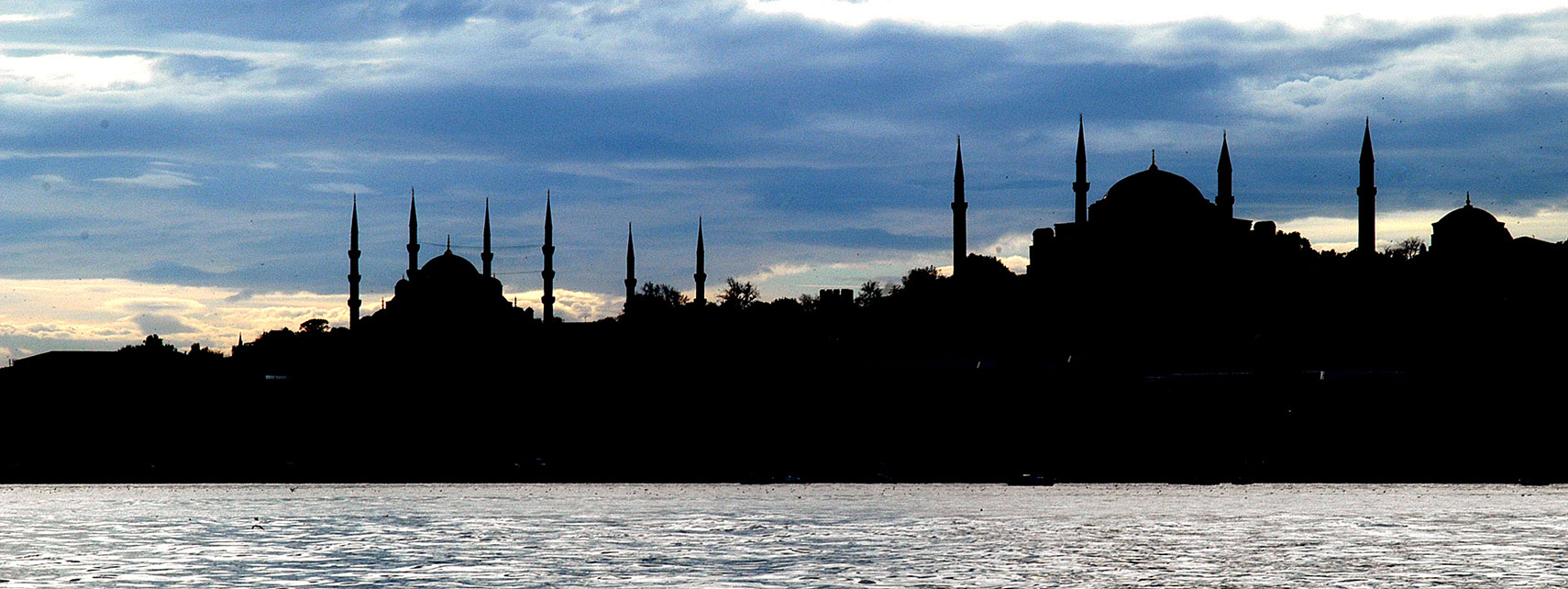Sultanahmet Mosque (Blue Mosque) and Hagia Sophia (Ayasofya) in Istanbul
