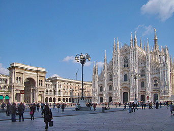 Milano's Piazza Duomo