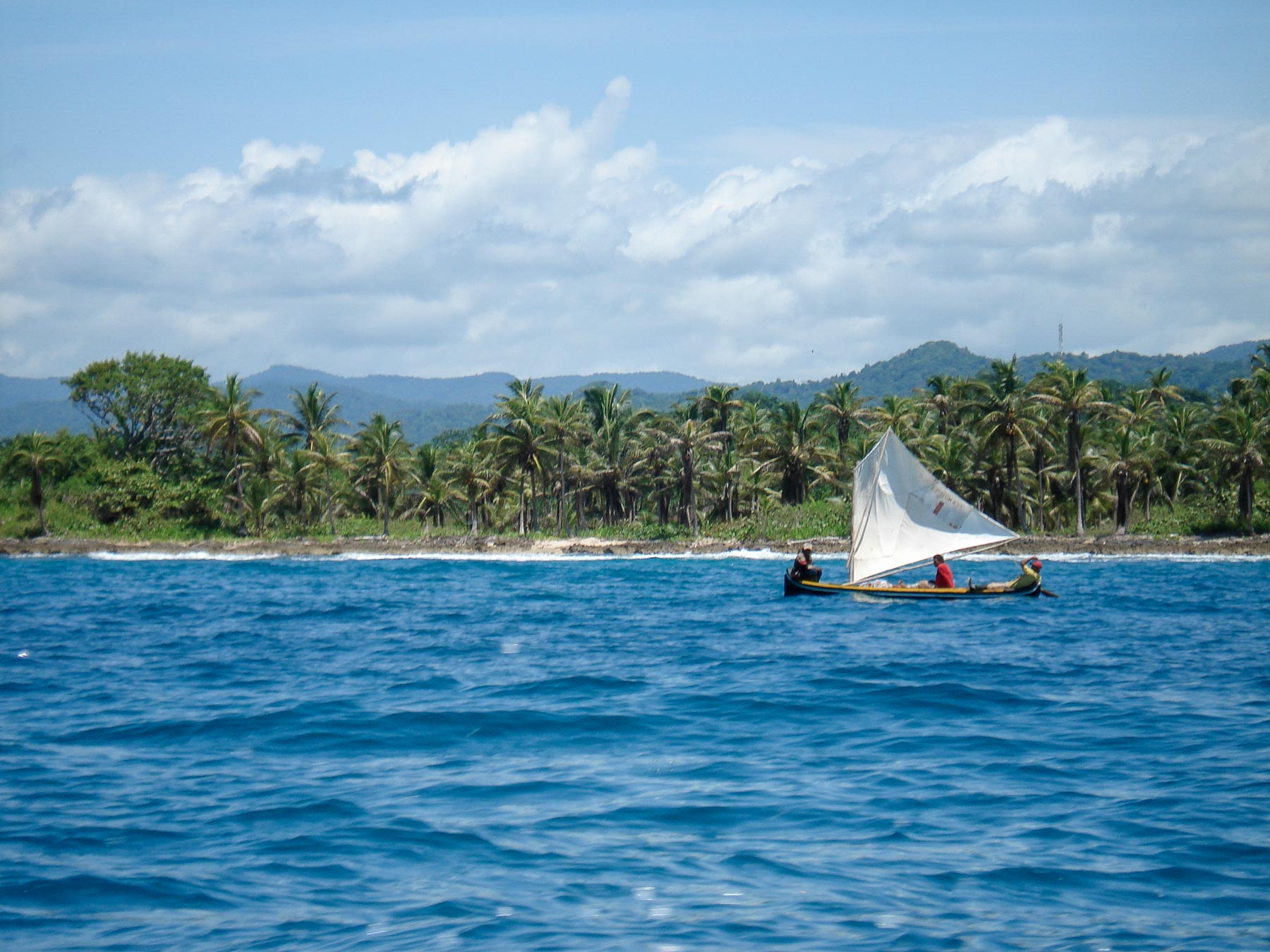 Sailing Agligandi island, Kuna Yala province