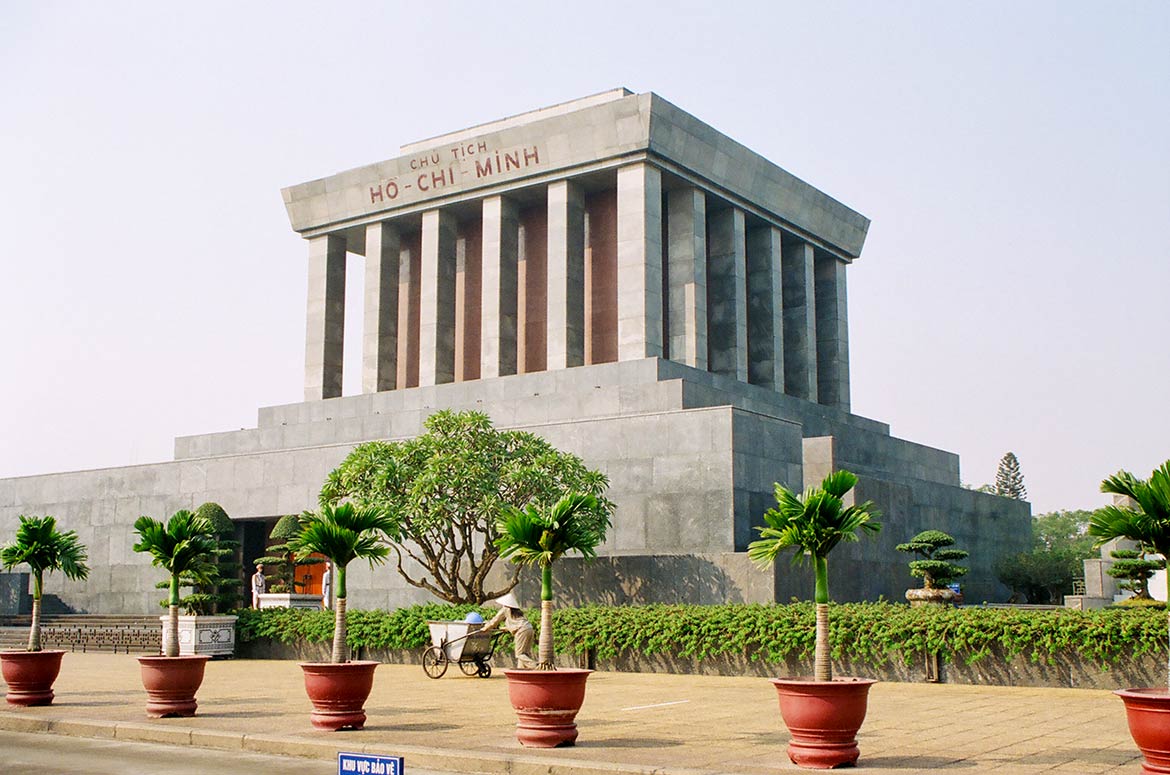 https://www.nationsonline.org/gallery/Vietnam/Ho-Chi-Minh-Mausoleum2.jpg